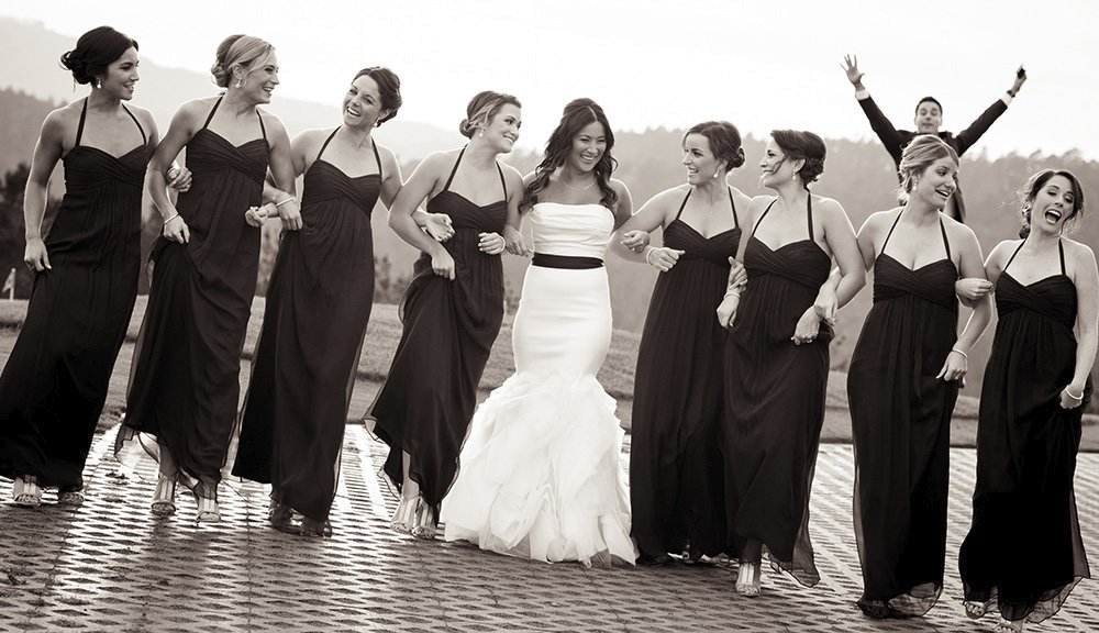 Bridal Party gets photobombed at Tehama Putting Green