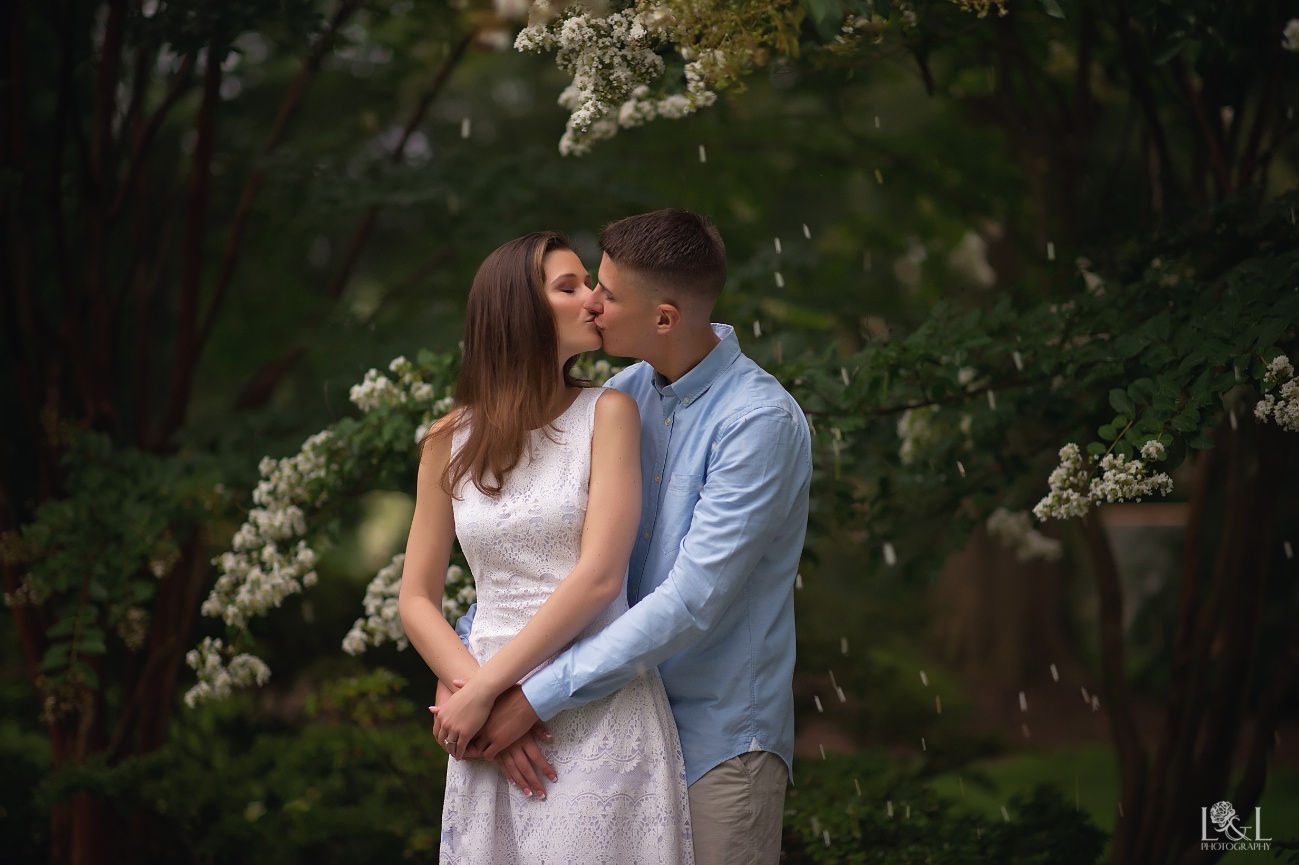 Melissa & Vic Sherwood garden , Towson Maryland Engagement session