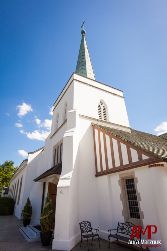 Pink and green ceremony at Reynolda Presbyterian Church in Winston Salem. © Aura Marzouk Photography