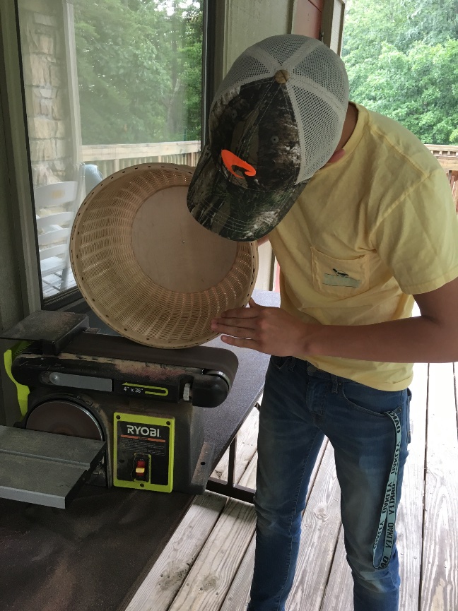 Ross sanding his Apple Bucket at Jabez, 2017.