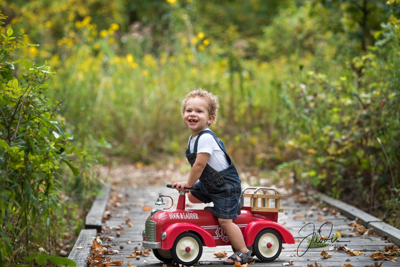 Cake Smash Sessions in Niles and Chicago – Celebrate Your Baby’s First Birthday in Style