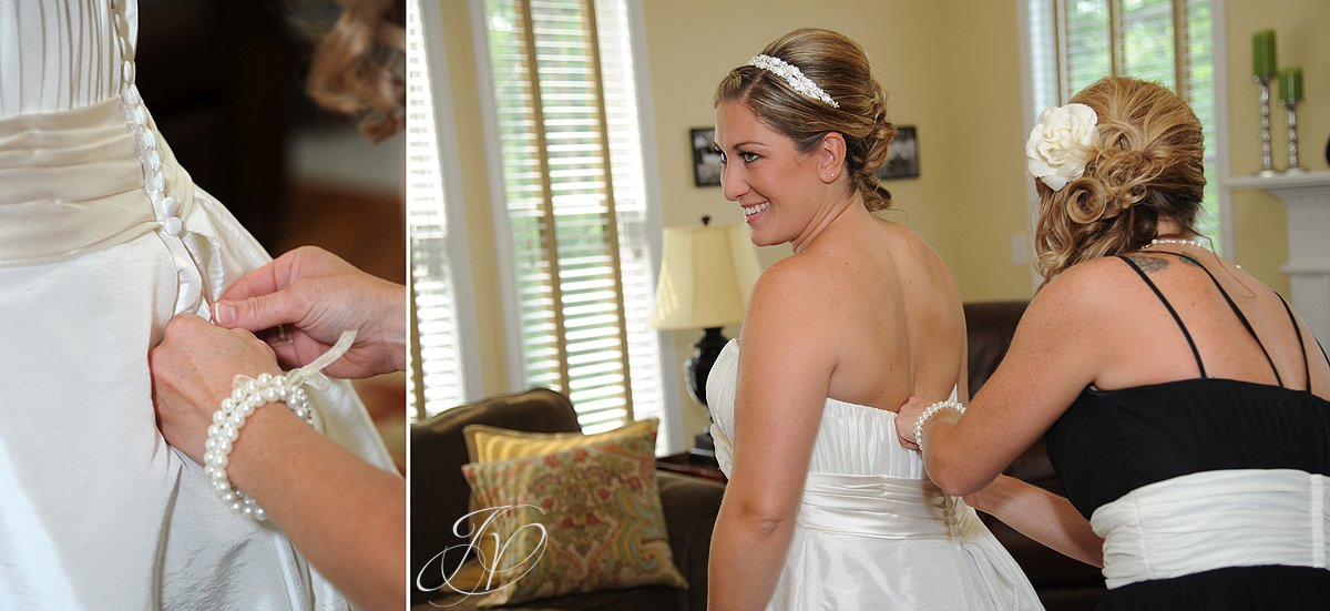 Mohawk River Country Club & Chateau, Saratoga Wedding Photographer, bridal photo, finishing touches photo