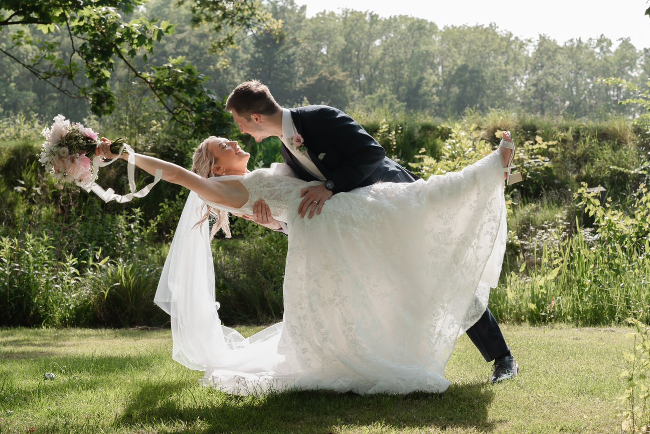 Charlotte & Matthew's sunny May wedding at Hungarian Hall in Suffolk