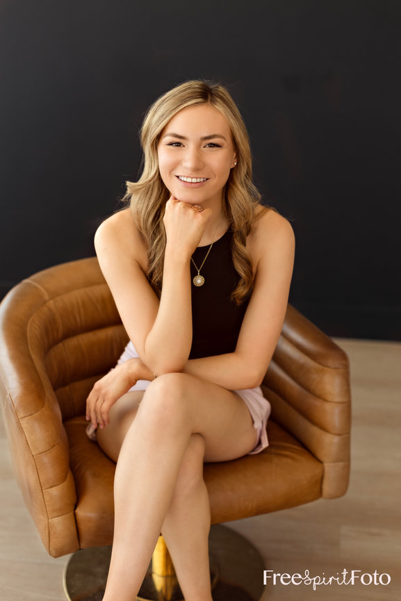 Easton-Conroe Senior Photographer