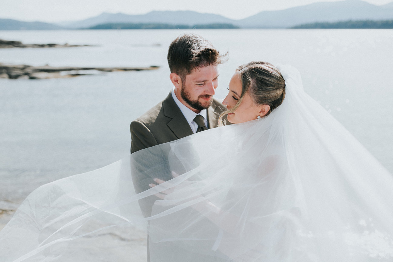 Stone Bridge Island Farm - Baylee + Kurt