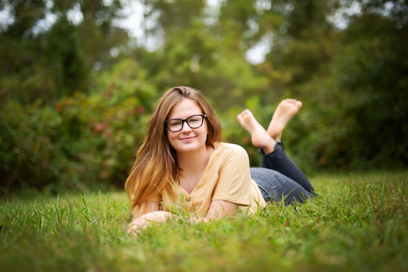 Senior Session Scheduling: Navigating the Seasons for the Perfect Photoshoot