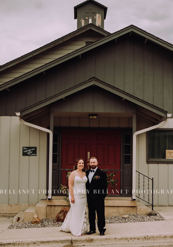 Nick and Eva Sweet Water Hollow Salmon Idaho Idaho Wedding