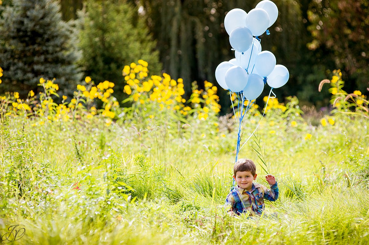 two year old portrait session balloons children