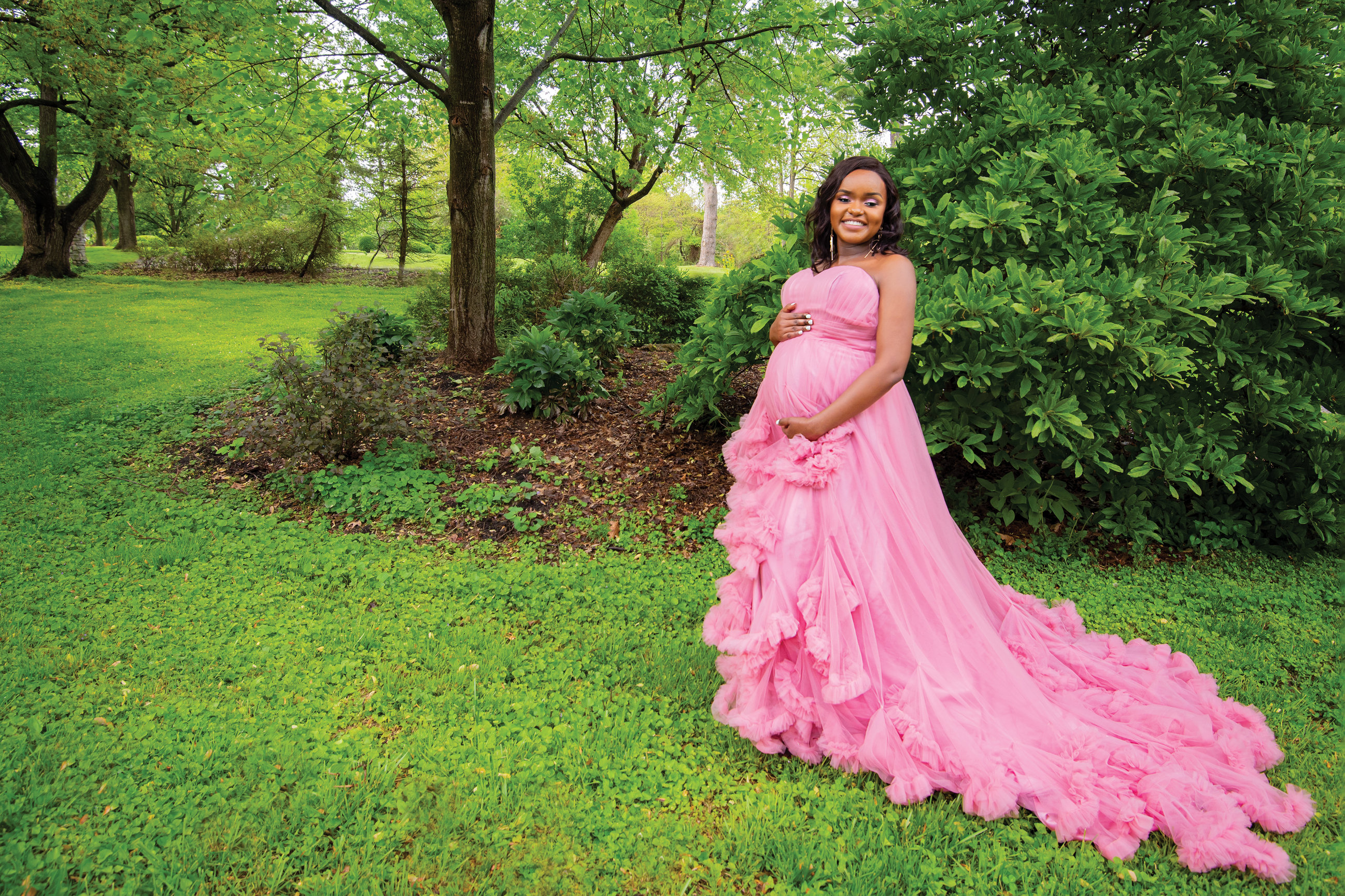 St. Louis Maternity Photographer; Joan Probst Portraits