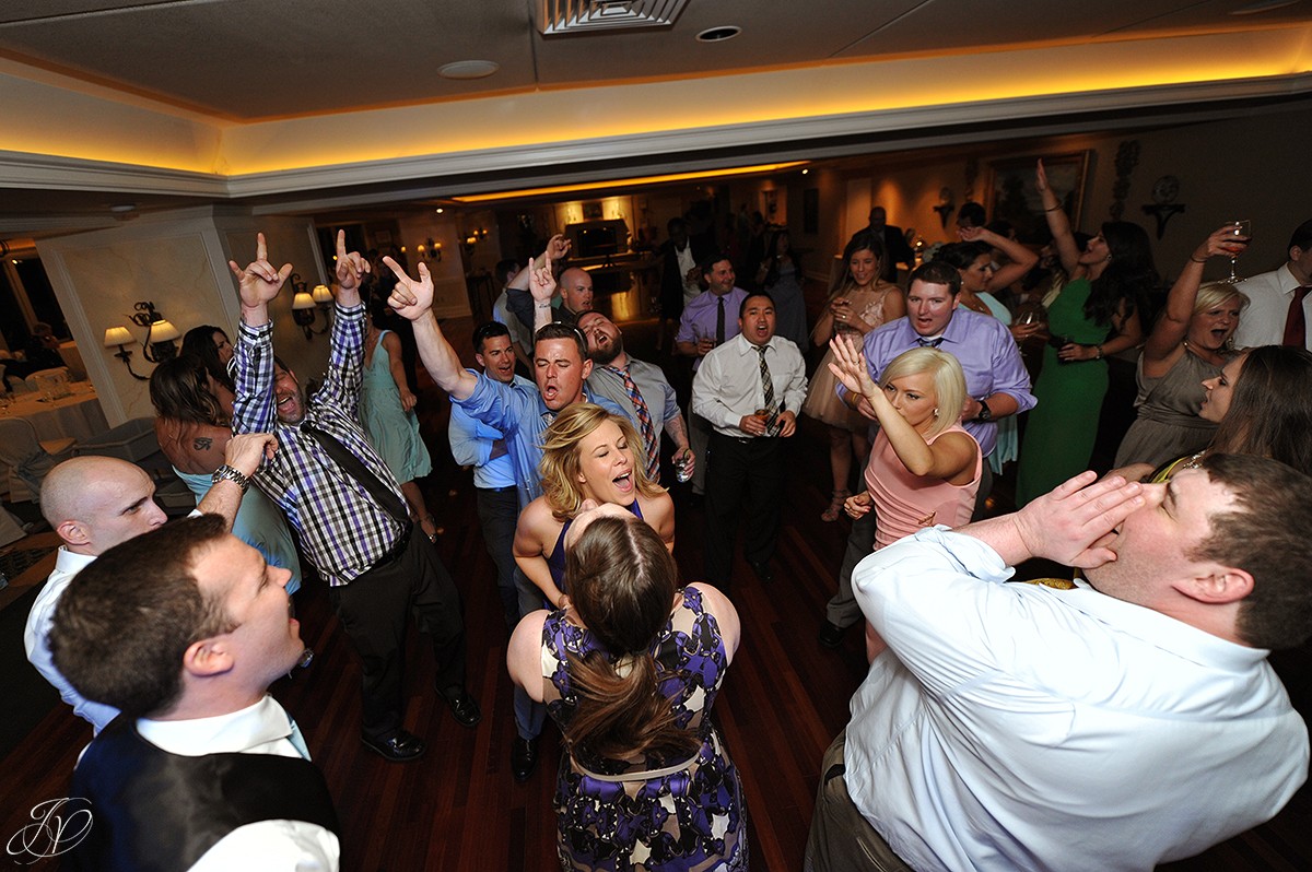 candid reception photo shenandoah valley golf club