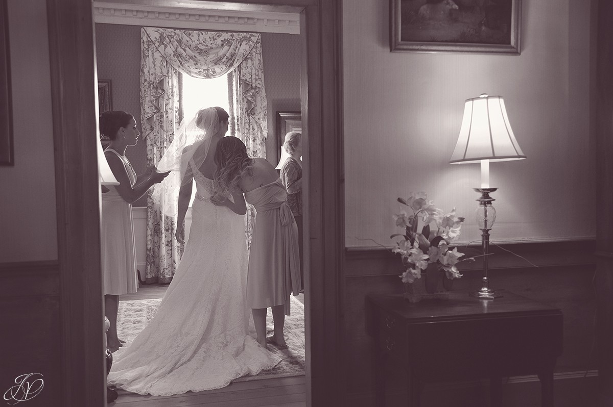 bride getting ready at Shenandoah valley golf club