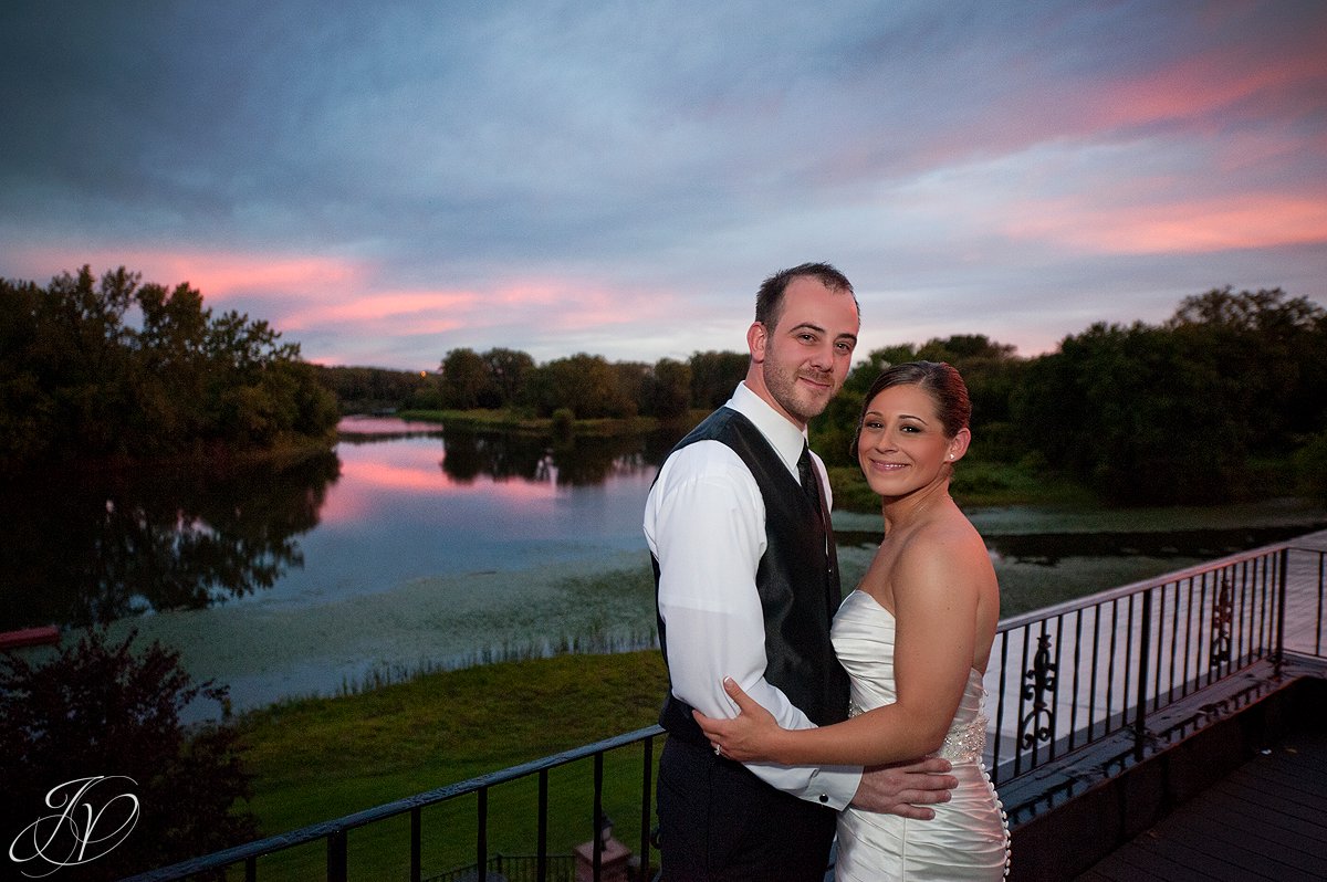 sunset photo with bride and groom, The Glen Sanders Mansion, Albany Wedding Photographer