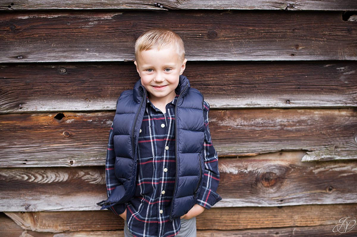 family fall portrait children barn portrait