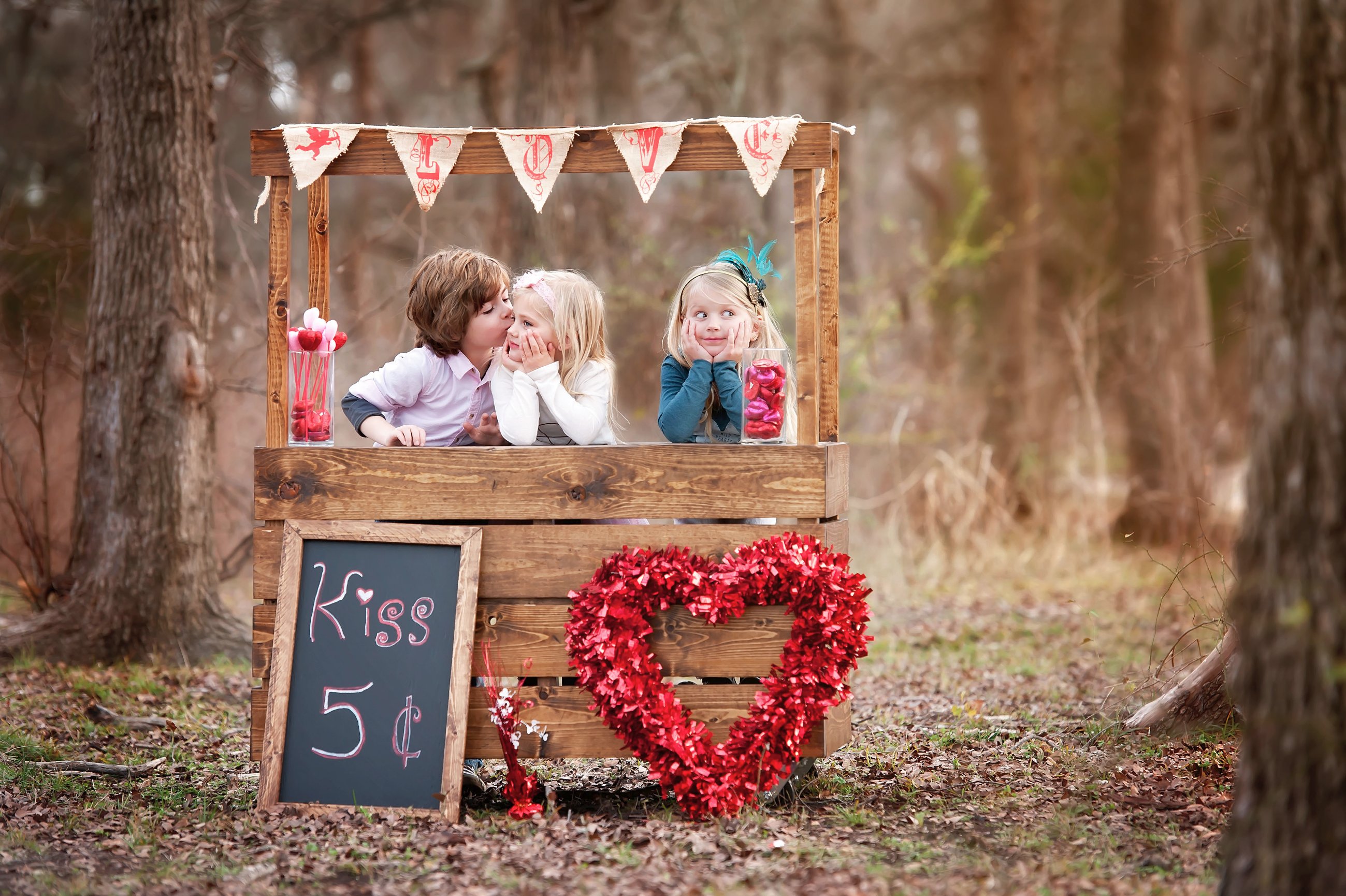 Kissing booth Valentine's Mini Elisabeth Viilu Photography