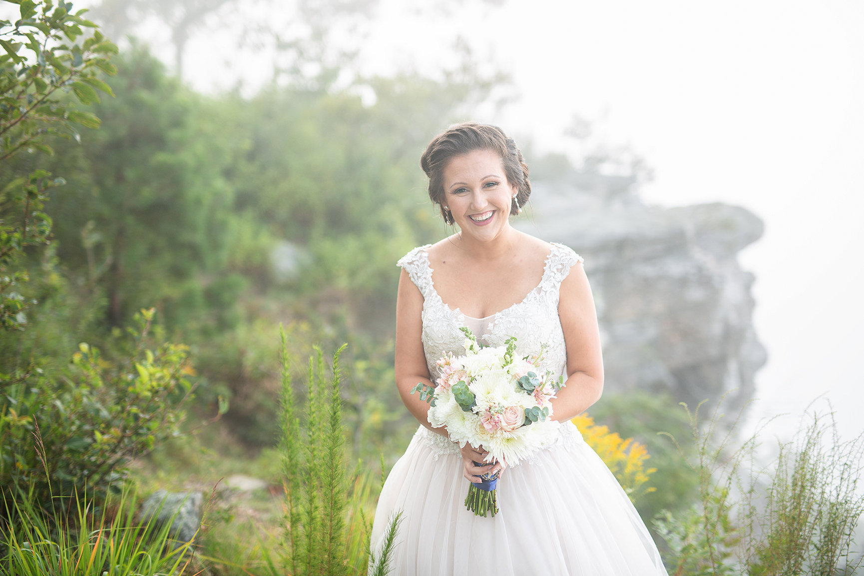 Not Wearing White for Your Wedding? Here's How to Pose for Photos
