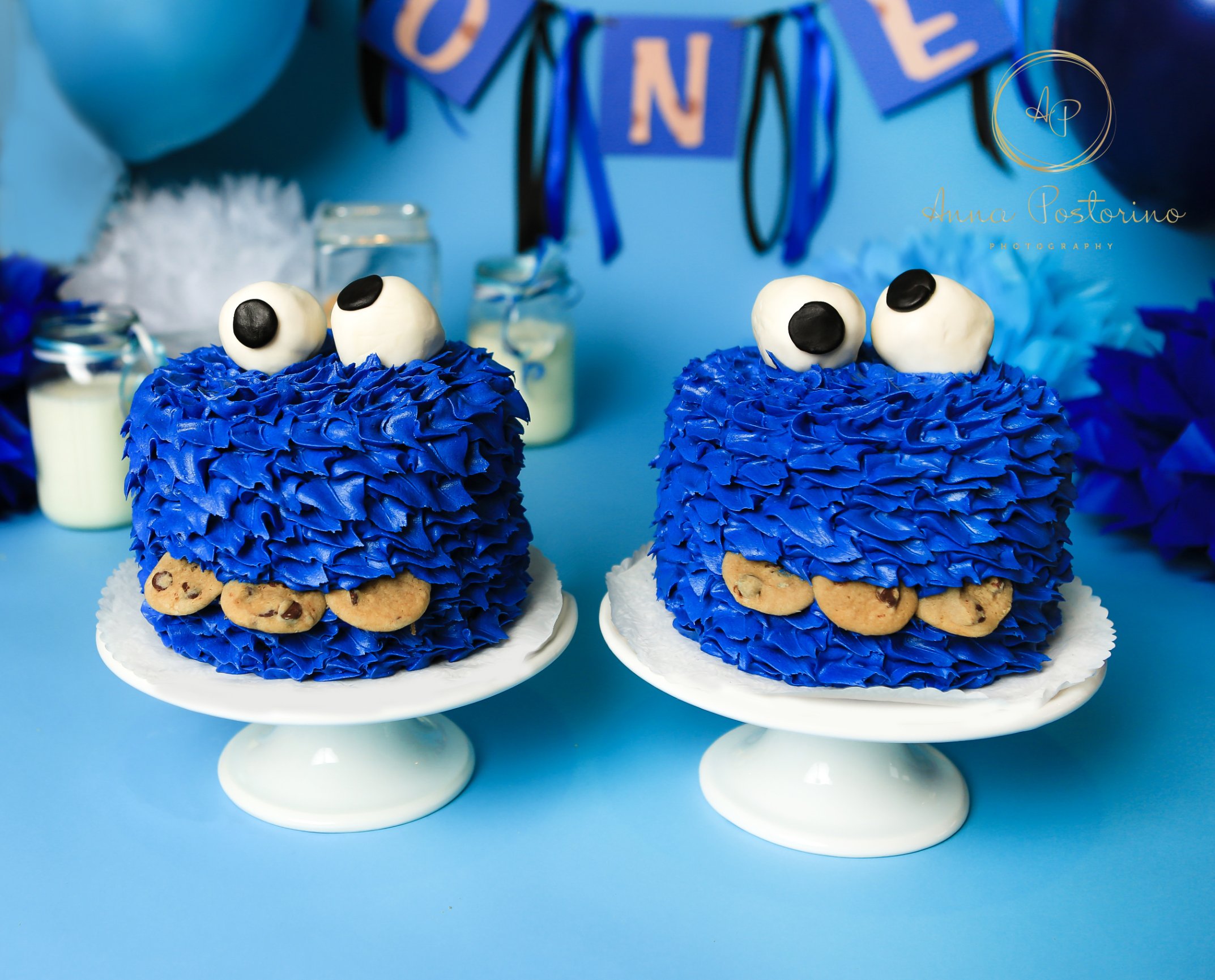 DIY little Cookie Monster birthday decoration  Cookie monster birthday,  Baby boy 1st birthday party, Cookie monster party