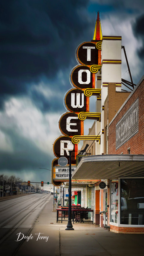 Historic portrait photography in Oklahoma City that helps clients show up with confidence in their business profile.