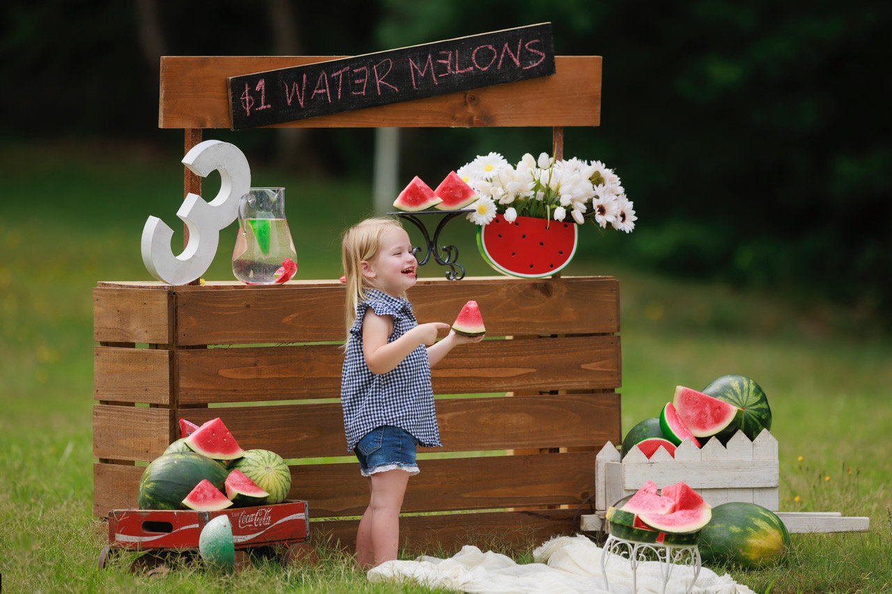 Watermelon stand and Powder fight - Glitter Lens Photography