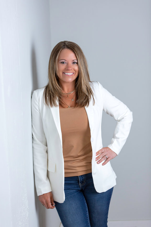 professional headshot photographer, La Crosse Wisconsin Photographer, Business Branding photographer, Onalaska Wisconsin Photographer, Studio Headshots, Professional Branding, Business Photographer, Corporate Headshot Photographer