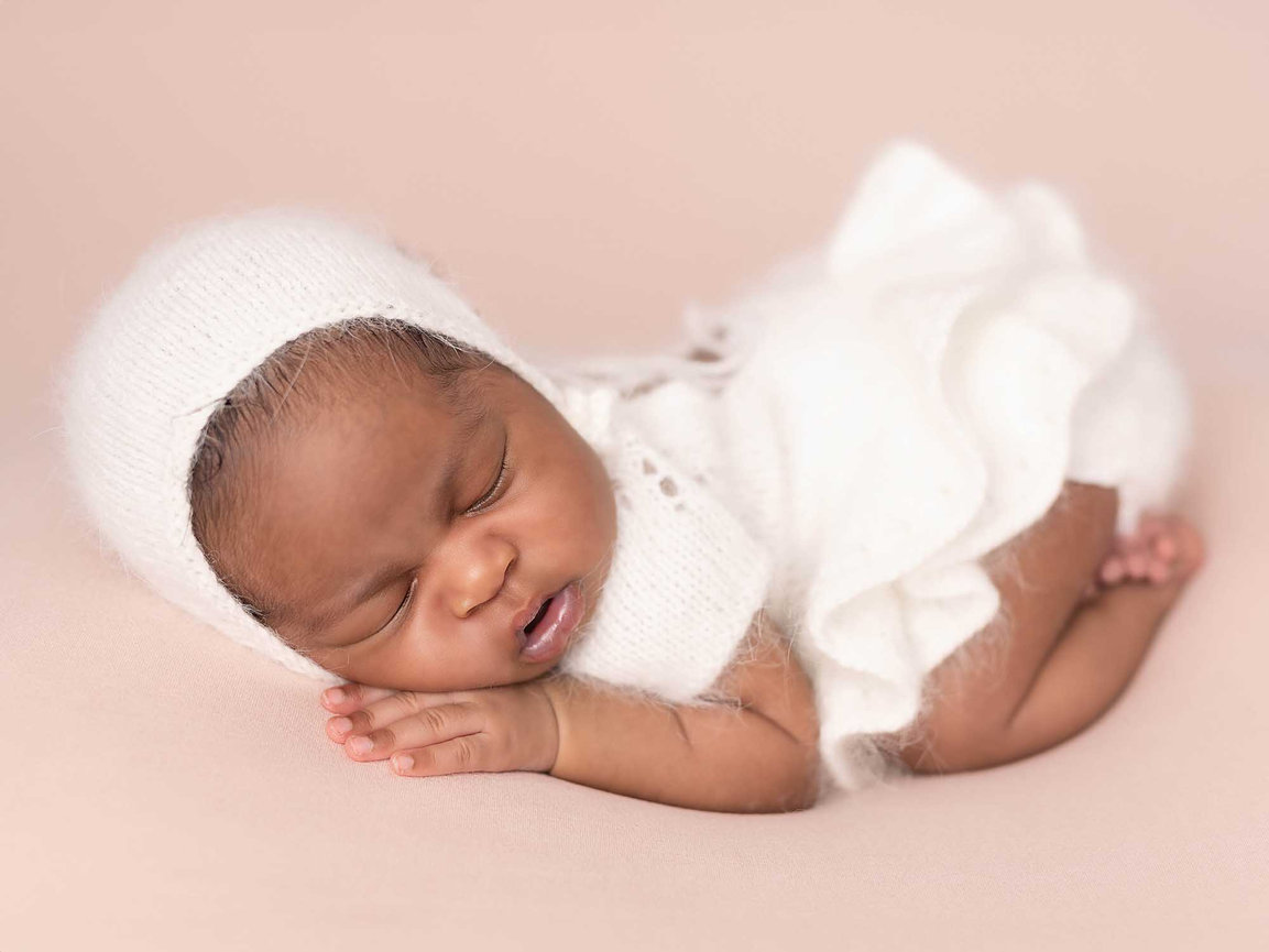 connecticut newborn photographer, newborn photography near me, newborn portraits connecticut, infant portrait sessions near me