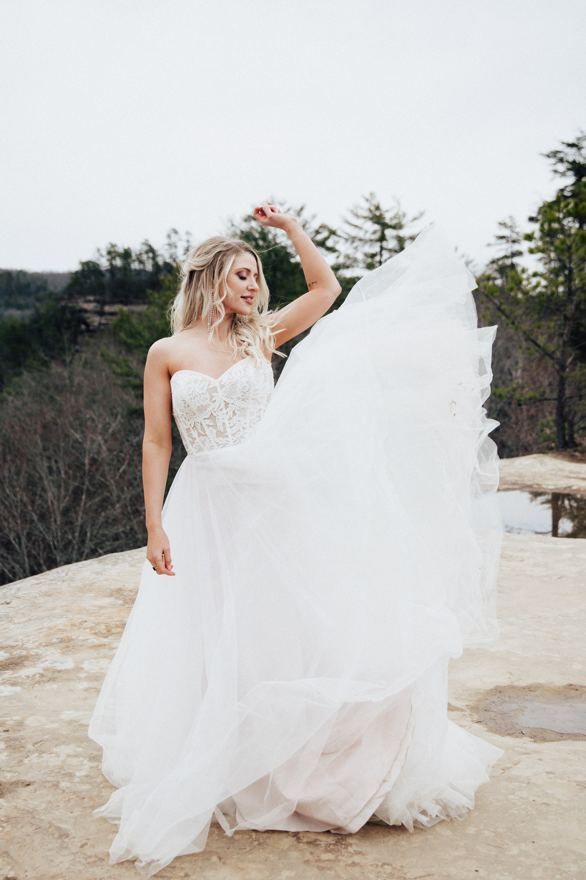 THE BEHOLDEN BRIDAL GOWN - Kata's Photography