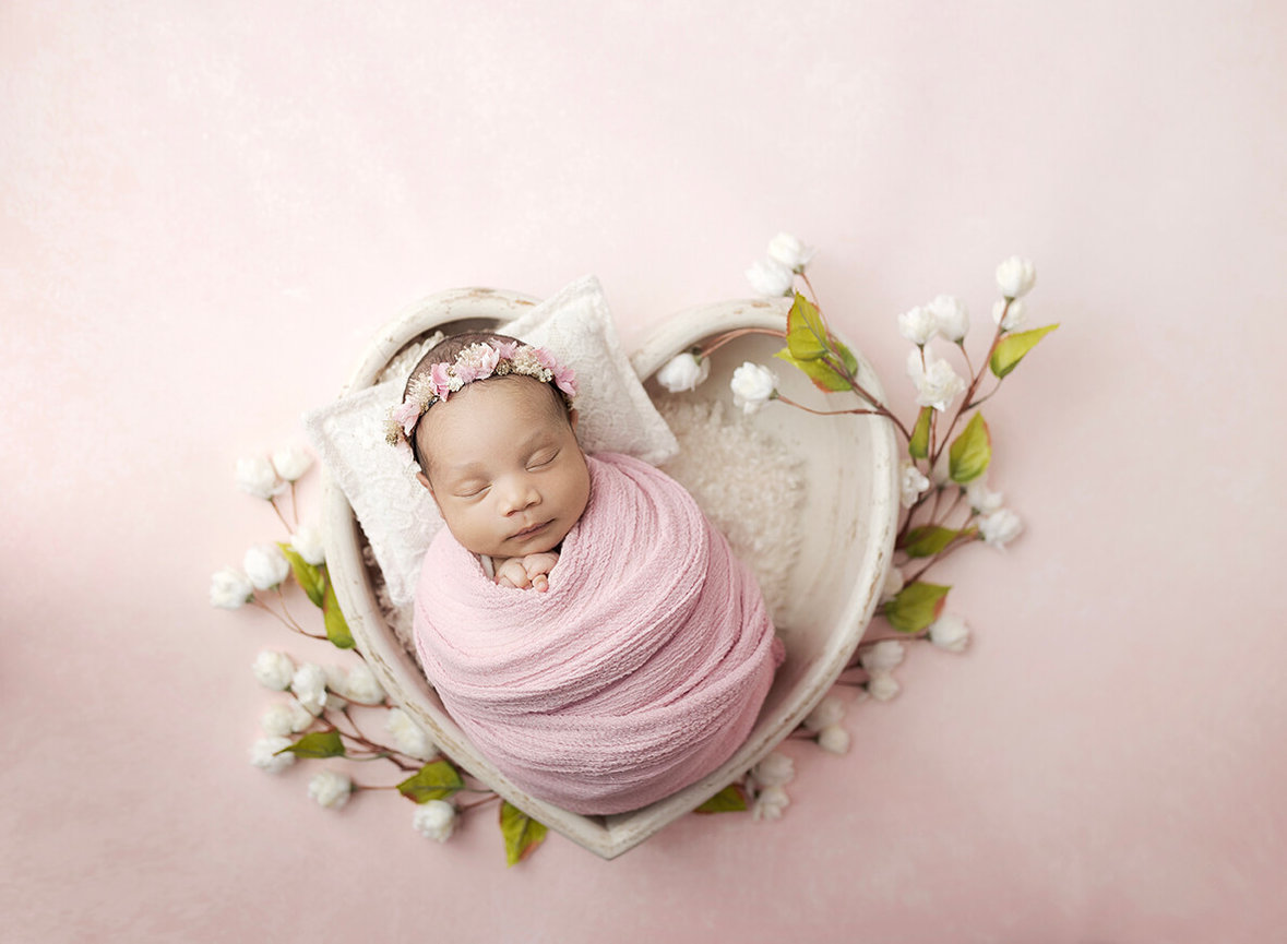 best Bloomington newborn photographer, newborn photography near me, Bloomington newborn portrait studio