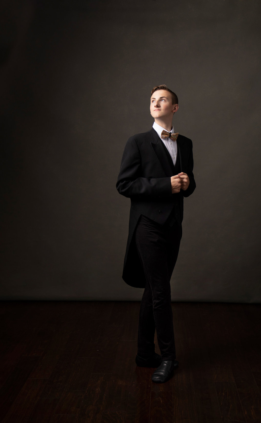 MODERN VINTAGE GALLERY Light Drawn Studios, Inc.