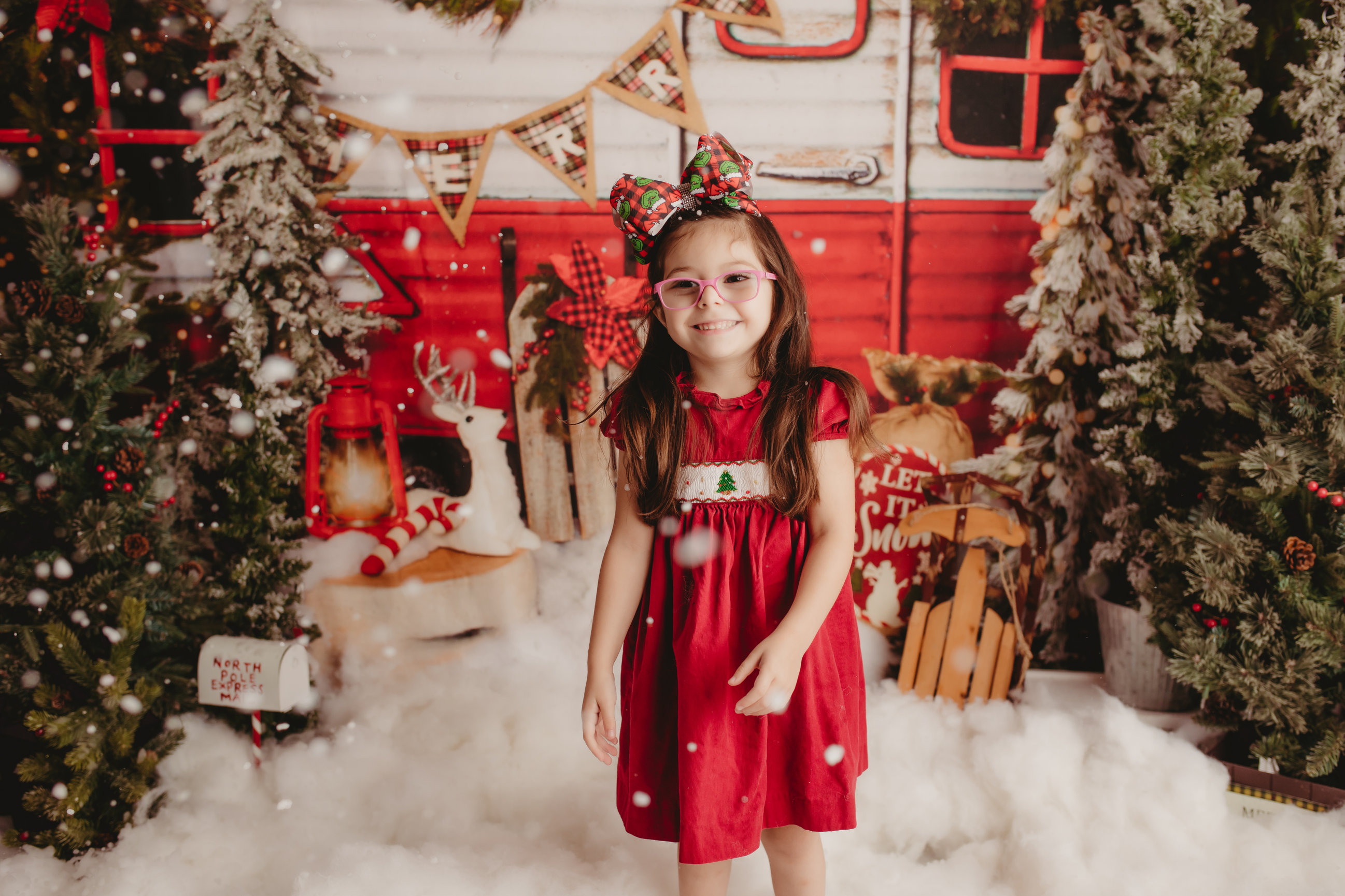 El Campo Christmas Mini Sessions 2023 - Elated Photography