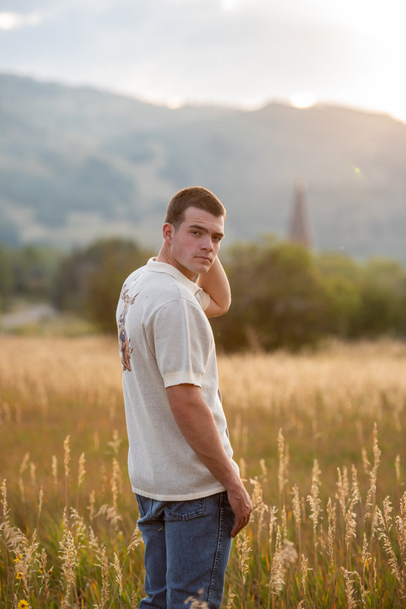 ASPEN SENIOR PORTRAIT PHOTOGRAPHER
