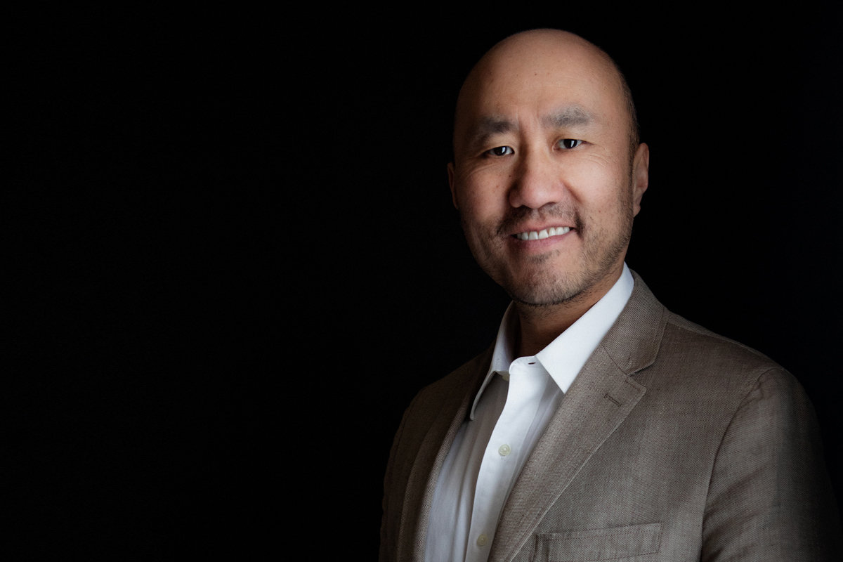 Accupucture doctor headshot located in DFW.