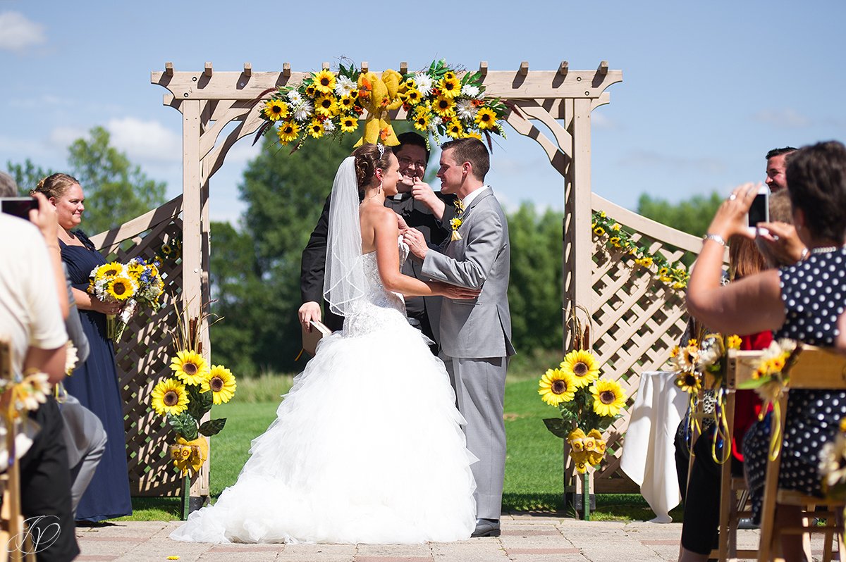 ceremony Timberlodge at Arrowhead Golf Club